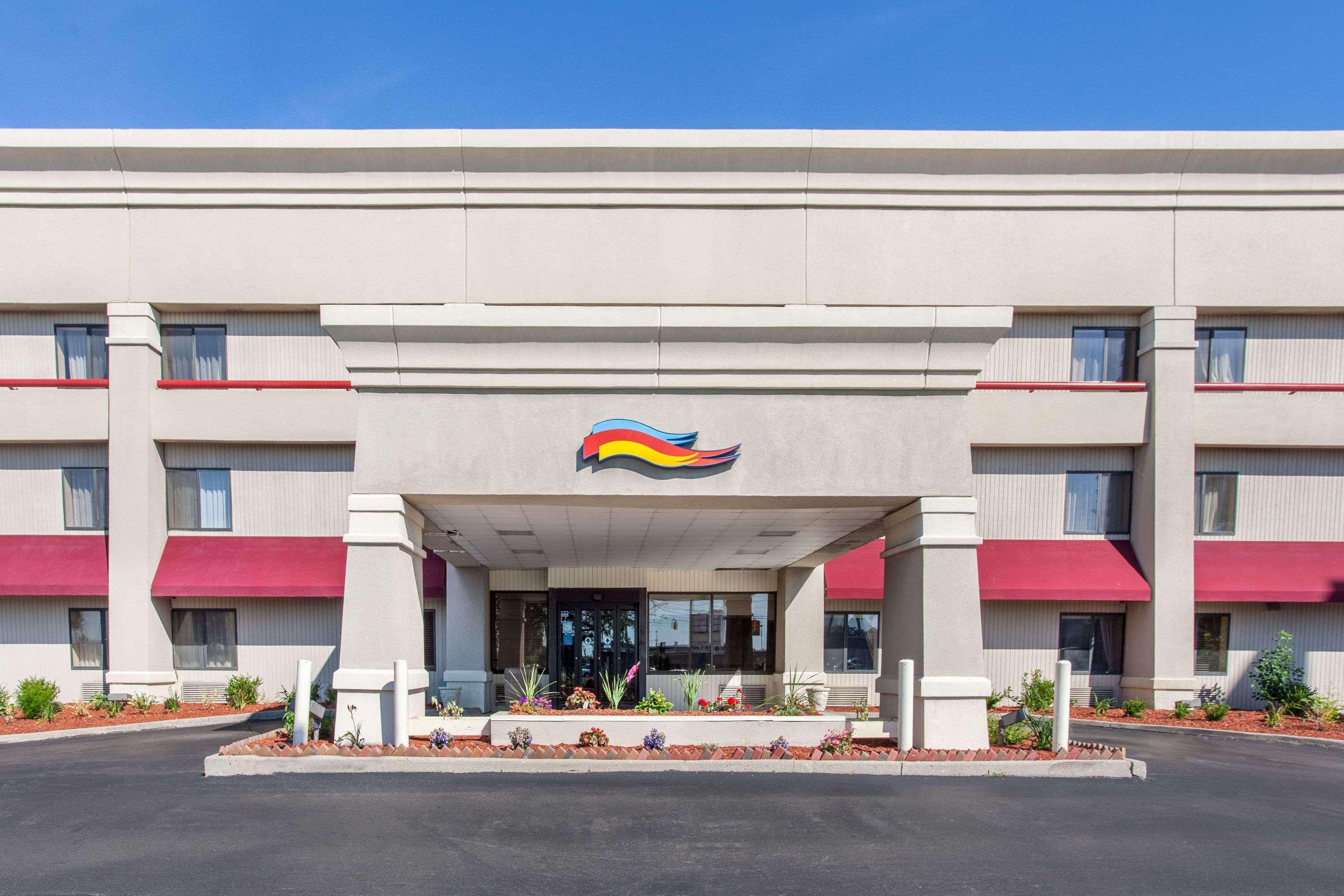 Baymont By Wyndham Detroit/Roseville Dış mekan fotoğraf